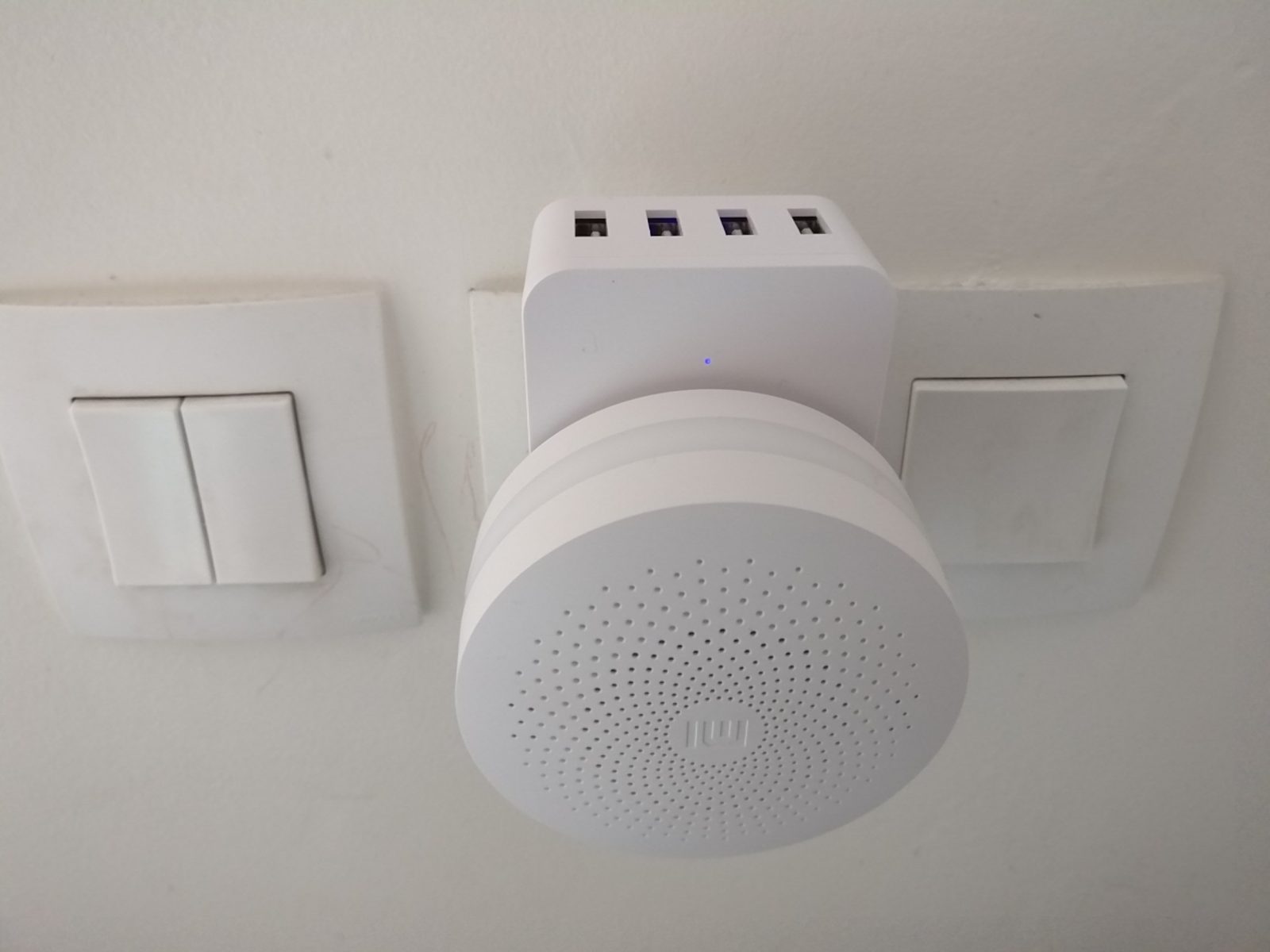 Dodocool 20W Chargeur Secteur 4 USB + prise universelle